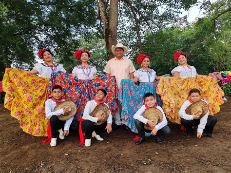 Naty y la excelencia oficial