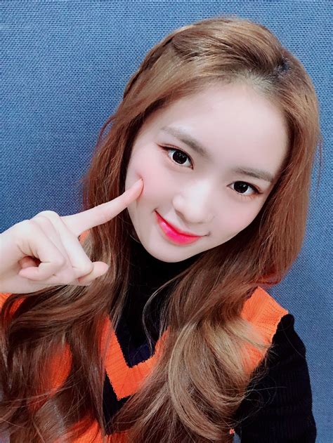 Pin by Ramsey on Cherry Bullet | Kpop girls, Kpop girl groups, Fnc ...