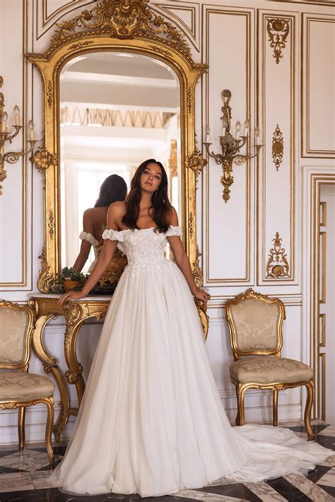 LA VIE EN ROSE : Wedding dress 410 Rue | Wedding dress, Wedding