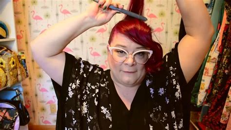 How to Easily Do a 1950s-Inspired Vintage Ponytail | Upstyle