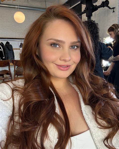 Hayley Herms (@hayleyhermsofficial) • Instagram photos and videos