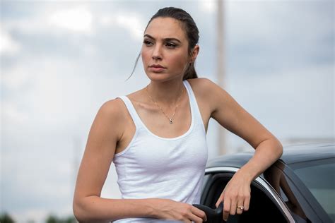 2048x2732 Resolution Gal Gadot In Keeping Up With The Joneses 2048x2732