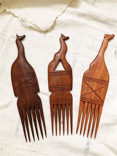 Duafe African Comb // Wood Afro Pick – Afrohemien.com