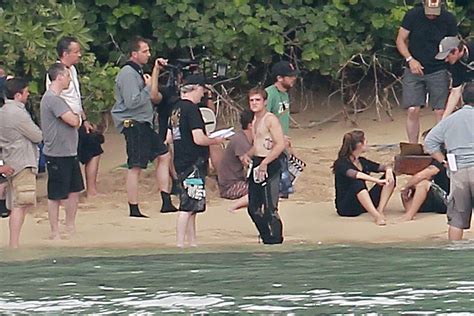 Jennifer Lawrence & Shirtless Josh Hutcherson: 'Catching Fire' Sea