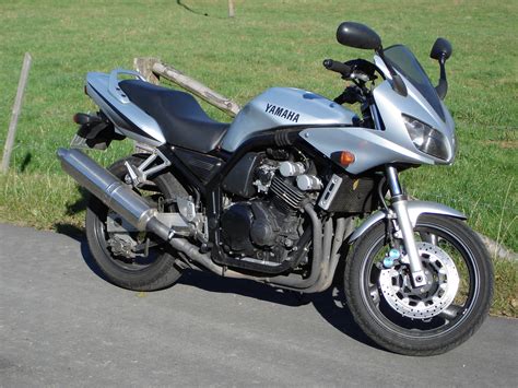 Yamaha Fazer Fzs600 2001 Service Repair Manual