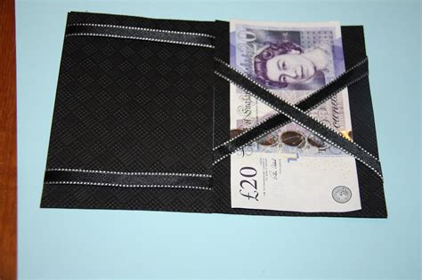 Cotswold Crafter: Magic Wallet Tutorial