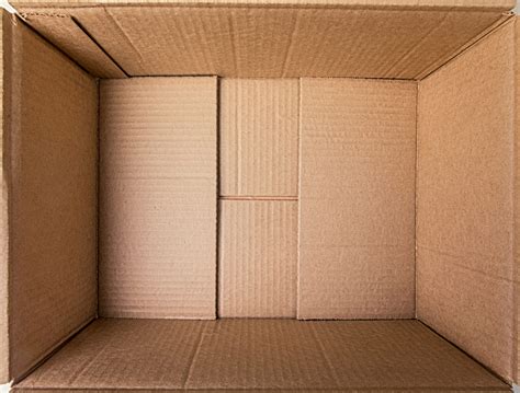 is cardboard an insulator