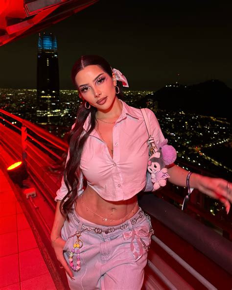 𝐯𝐚𝐢𝐭𝐢 𝐚𝐫𝐞 ⚡️ (@vaimonroe) • Instagram photos and videos