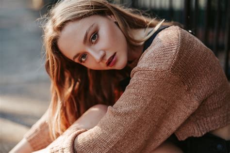 The most versatile prime lens: 50mm Portrait Photography Composition ...