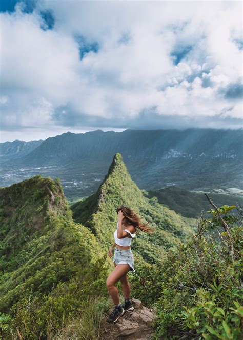 What to Pack For a Week In Hawaii 2025: A Complete Female Packing List