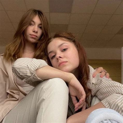 Posted by @li.rsh Полина Ряшко: My bestie#shcool - Piokok
