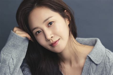 Kwon Yuri gained 3kg when she went to the US? Currently on a diet : r ...