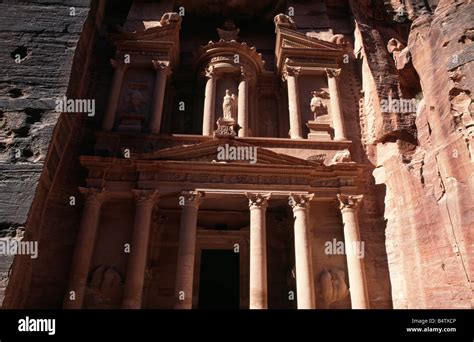 The Treasury, Petra, Jordan Stock Photo - Alamy