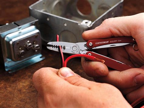 Kềm đa năng Leatherman Squirt ES4 | Chính hãng, Giá tốt
