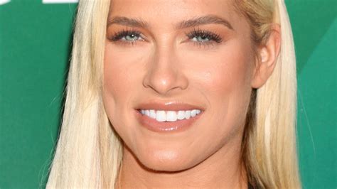 kelly kelly comparte las diversas cosas  hace   extrana de la