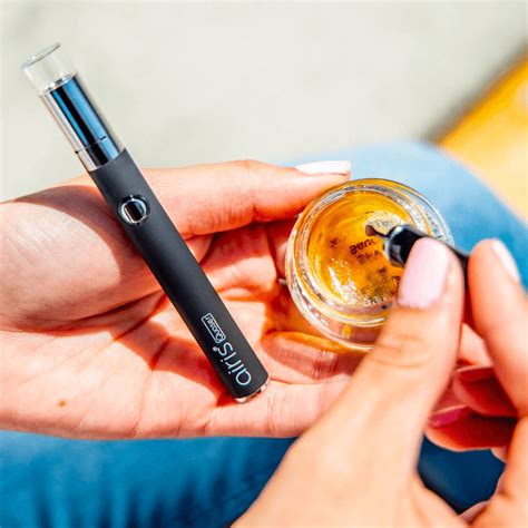 Airis Quaser Wax Pen in 2020 | Wax vape pen, Wax vape, Cool gadgets to buy