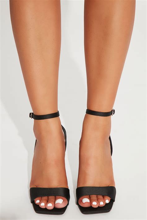 Maliah Wedges - Black | Fashion Nova