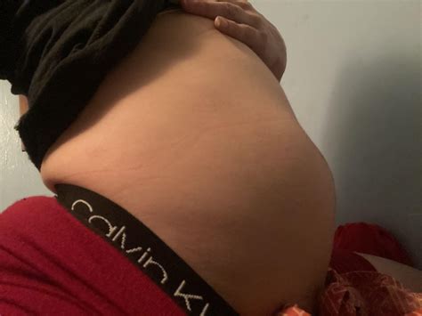 Looking pregnant but I’m not… : r/Stuffers