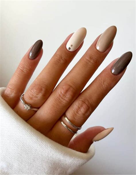 25+ Stunning Beige Nails That Are Anything But Bland!