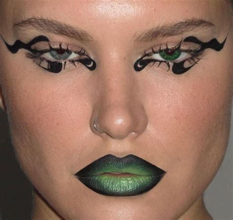 Pin by Neu on makeup | Creative eye makeup, Editorial makeup, Face art ...