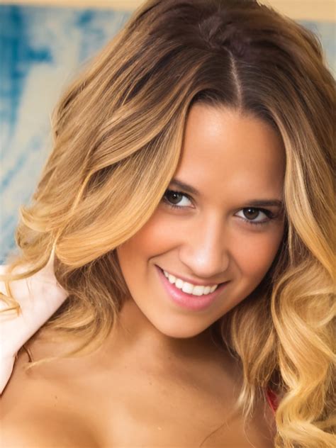 Carlye Denise (Model) Age, Height, Bio, Wiki, Boyfriend, Weight, Photos