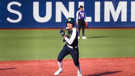 Former Oregon softball stars part of unique new league