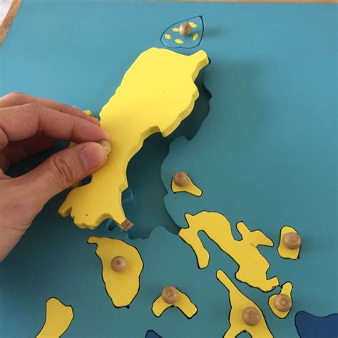 preloved wooden philippine puzzle map   groups  planet montessori