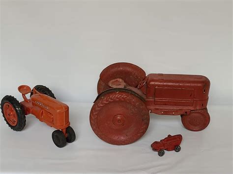 Lot # 94 Vintage Toy Tractors - Adam's Northwest Estate Sales & Auctions