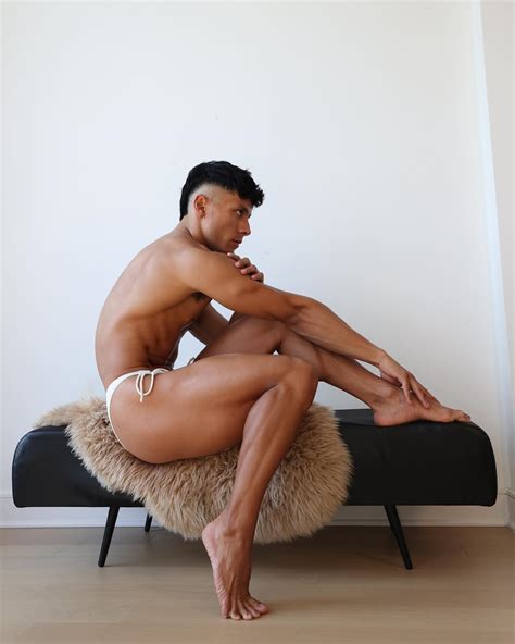 Fabian Divani | Sun kissed ☀️ | Instagram