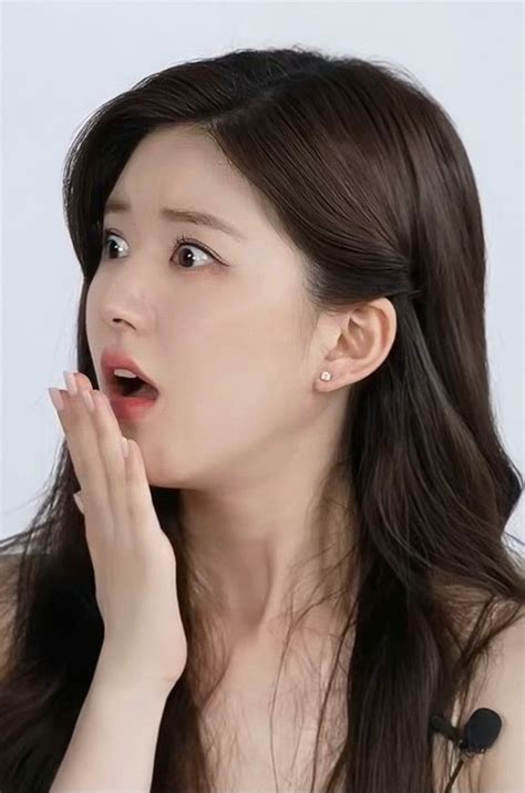 pin oleh nal  zhao lusi  cantik wanita cantik kecantikan