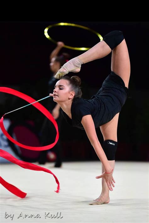 Arina AVERINA (Russia)🇷🇺 ~ Backstage training Ribbon at Grand Prix ...