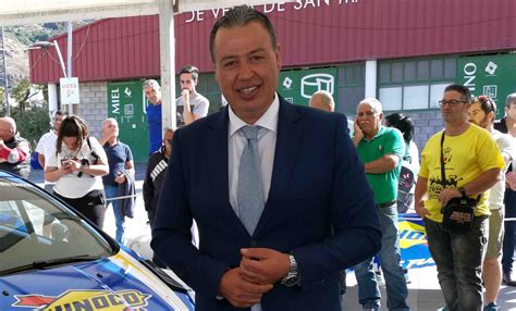 Local readers react to the San Mateo Paper editorial changes 6