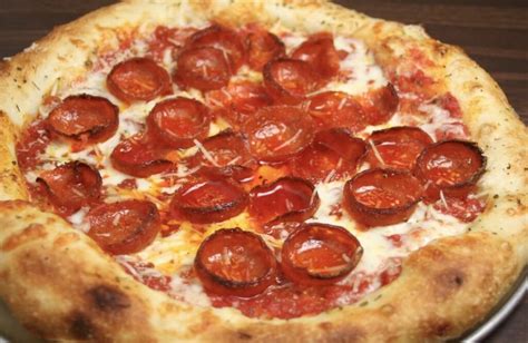 What is Old World Pepperoni?- Why does it Curl on Pizza?