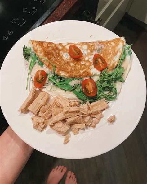 Ужин сегодня : -Омлетик 🍳 добавила чуть чуть 100% кокосового молока🥥 ...