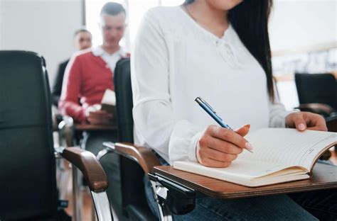 3 Exemplos de conjunções em manchetes de jornal para estudar