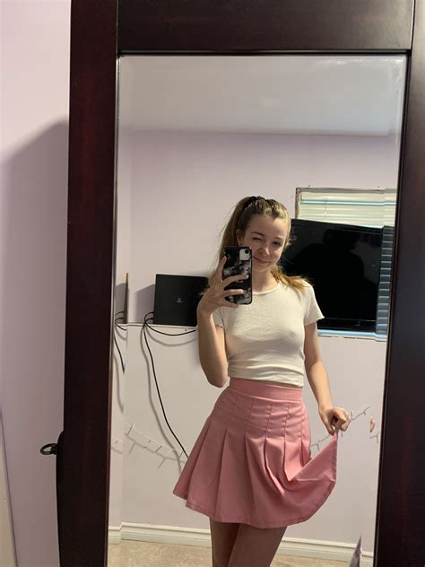 Alyssa MAY on Twitter: "Happy Hump Day 💕 https://t.co/4ucoZbIhY3" / Twitter