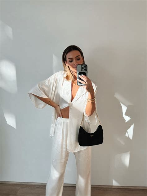 LUNA LANE – Luna Lane