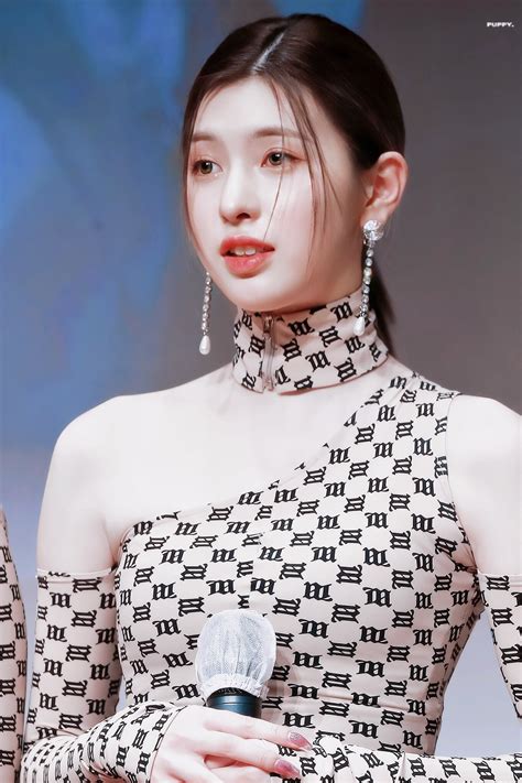 Bae - NMIXX | page 27 of 46 - Asiachan KPOP Image Board