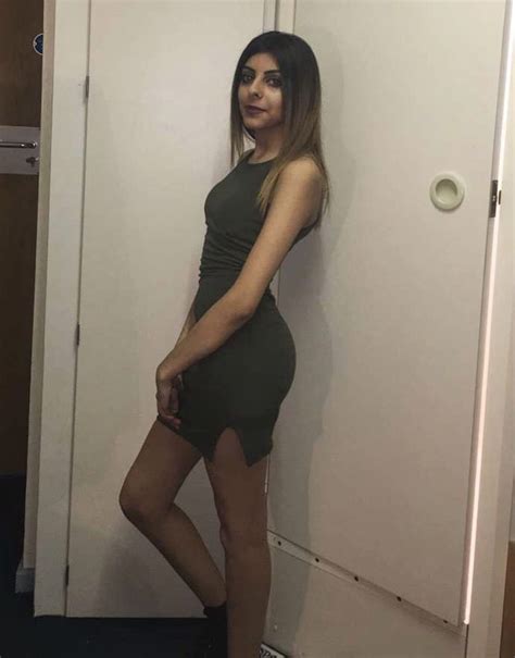 Booty on an Indian gal | Scrolller