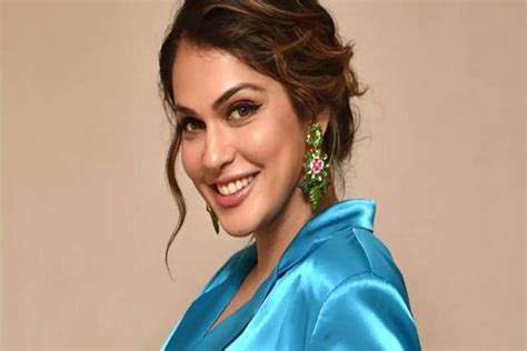 actress isha koppikar - The Statesman