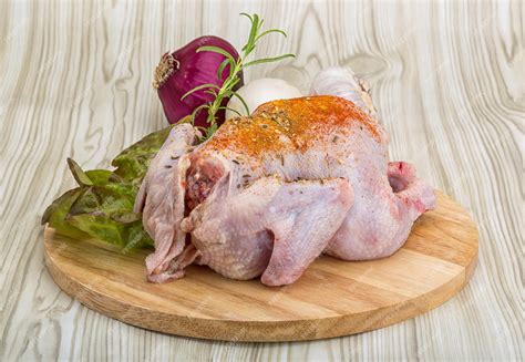 Pollo crudo | Foto Premium