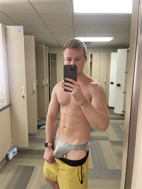 Anyone want to join me in the locker room? : r/jockstraps