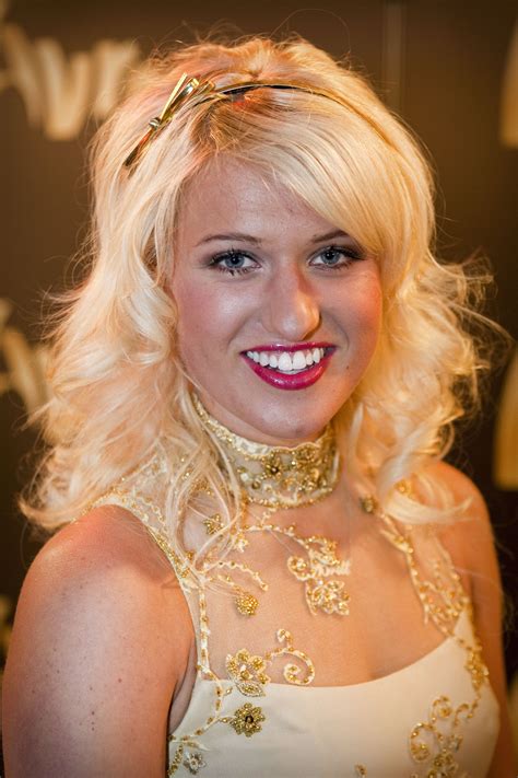 Britt Dekker huilt om uitgelekte foto's Playboy | Het Parool