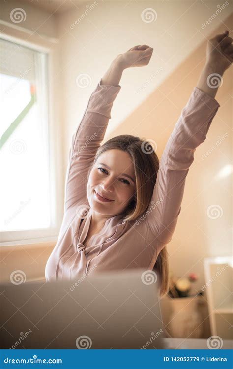 It`s time to go home stock image. Image of happy, laptop - 142052779