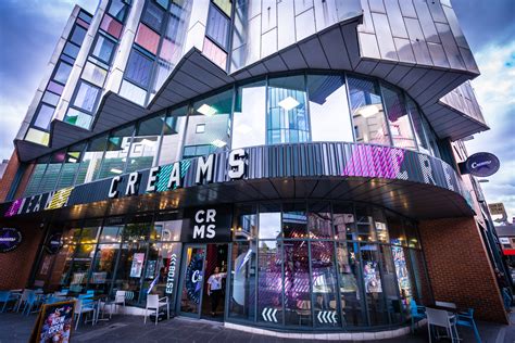 Home - Own a Creams Franchise, the Leading Dessert Brand, Apply