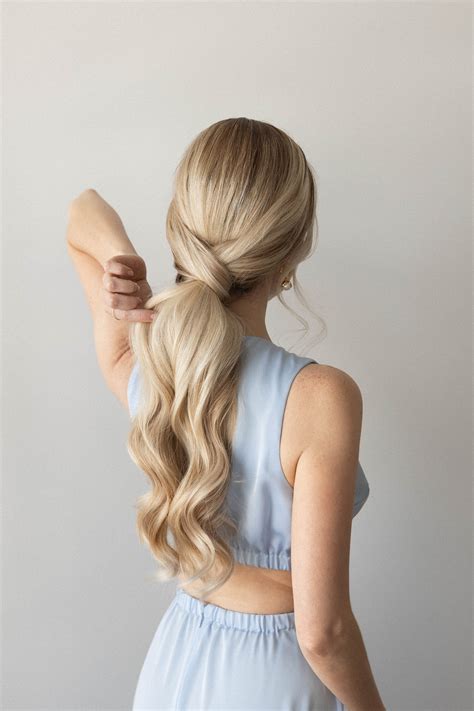 simple hairstyle with ponytail for girls