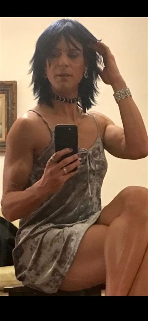 MY MUSCLE WORSHIP ADDICTION : r/muscularTS