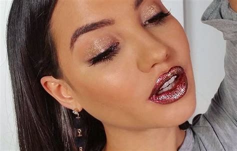 11 Real Ladies Who Know How to Rock Metallic Lips - Brit + Co