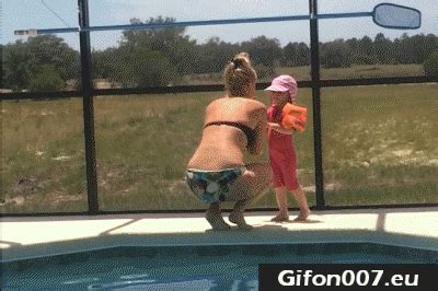 Gif 142: Mum, Swimming Pool, Gifs, Fall, Funny | Gifon007.eu