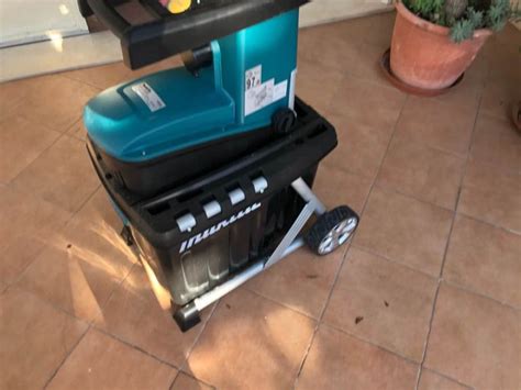 Makita UD2500